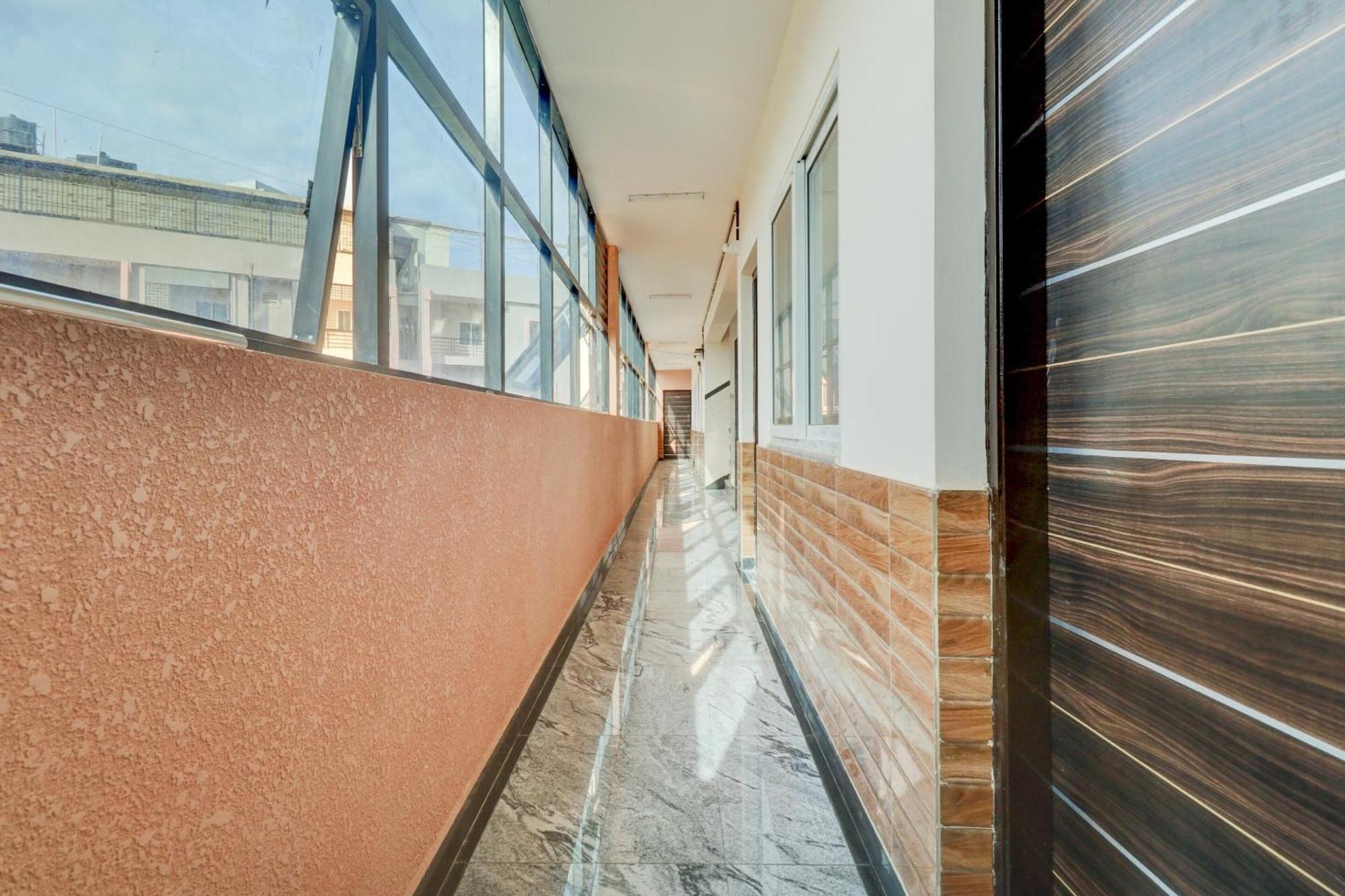 Hotel O Elite Lifestyle Red Rose Near 7D Voyage بنغالور المظهر الخارجي الصورة